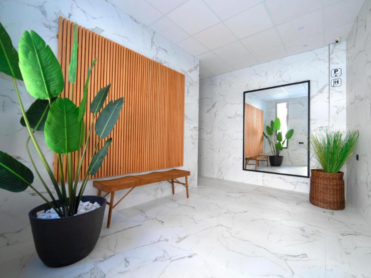 Service Apart Lazaro - Apartamentos Aguamarina 51 กัลเป ภายนอก รูปภาพ